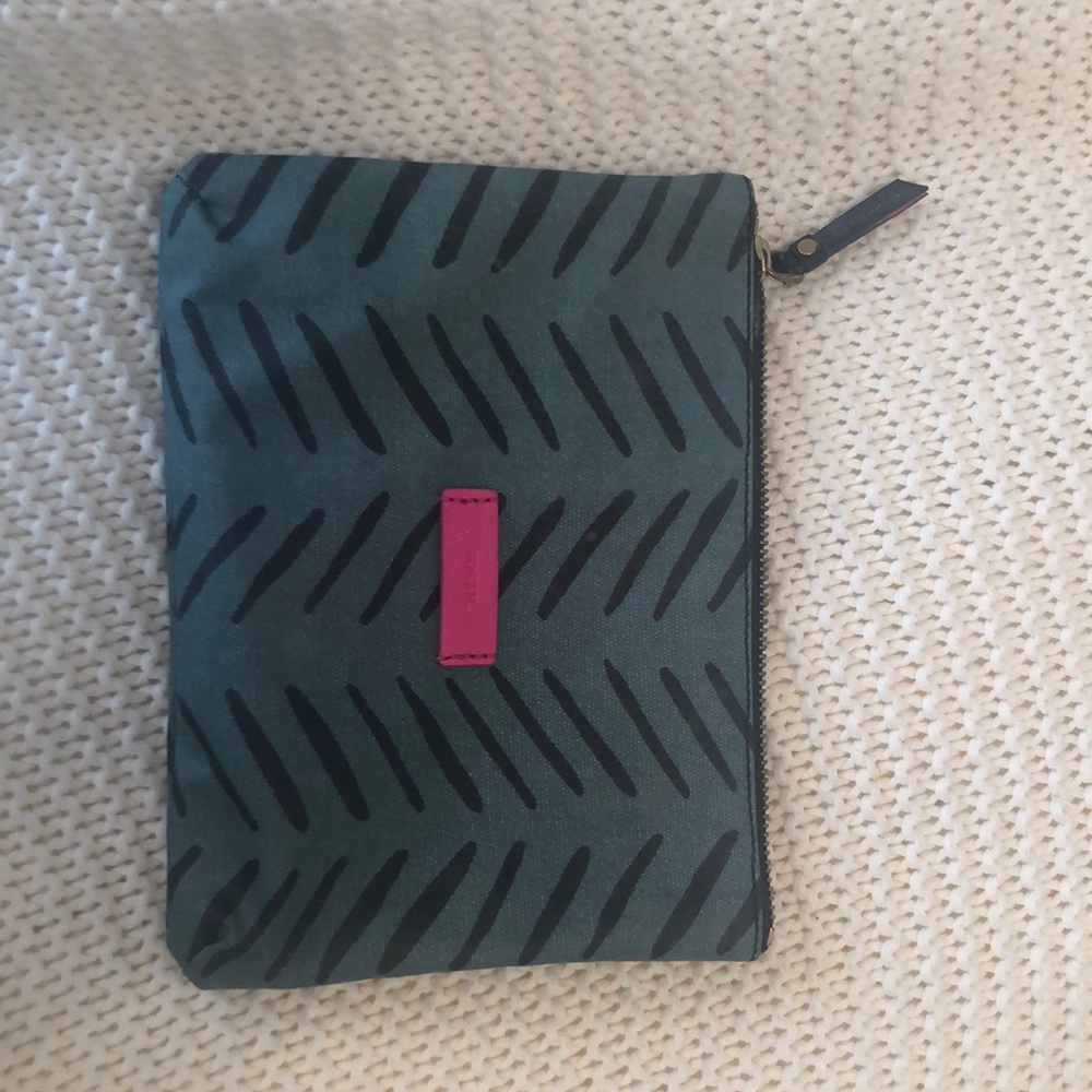 Fossil clutch bag! Super awesome!
